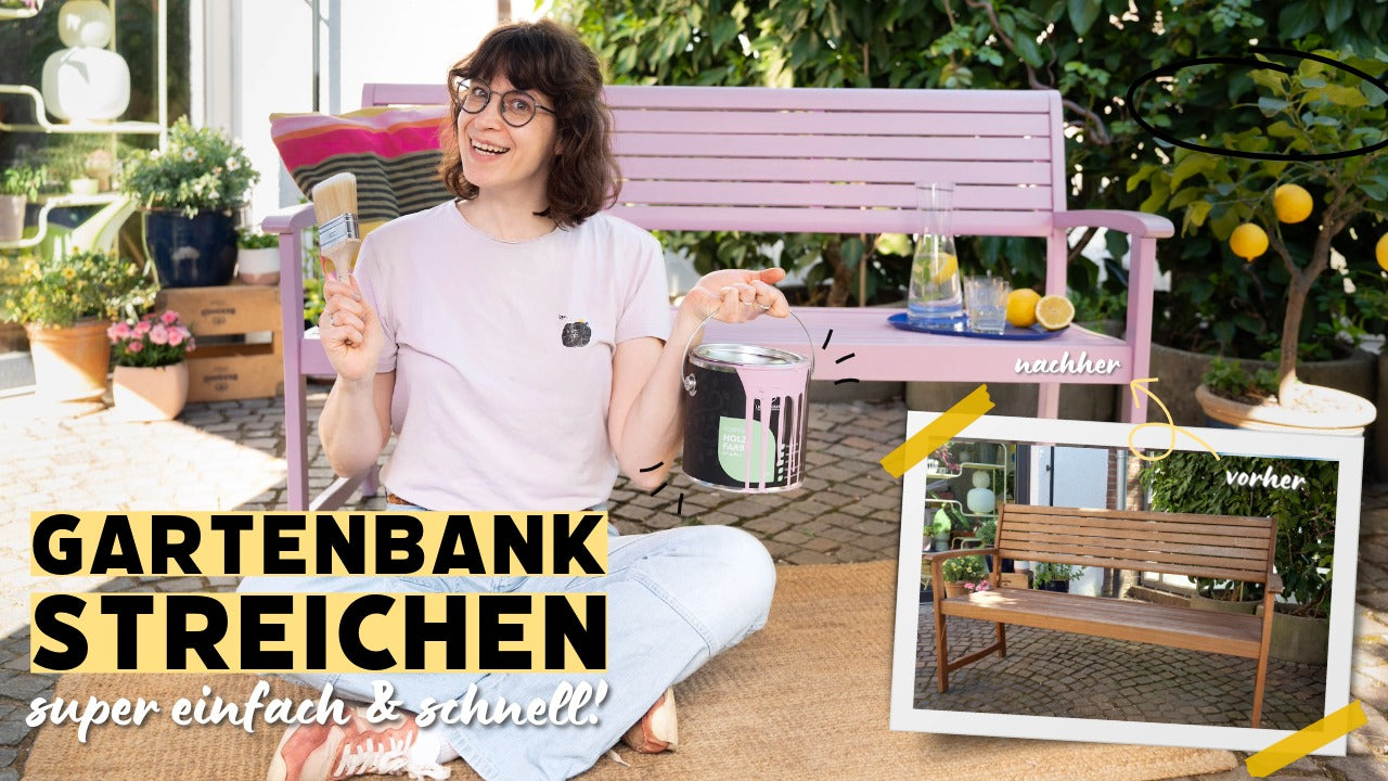 Video laden: Video-Anleitung: Eine verwitterte Gartenbank aus Holz wird ohne Schleifen mit rosafarbener Holzfarbe für außen upgecycelt.