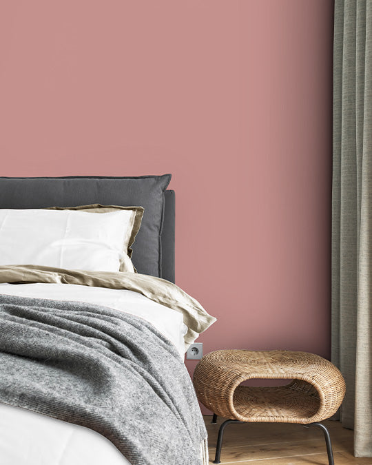 Schlafzimmer im erdigen Rot-Braun Terracotta
